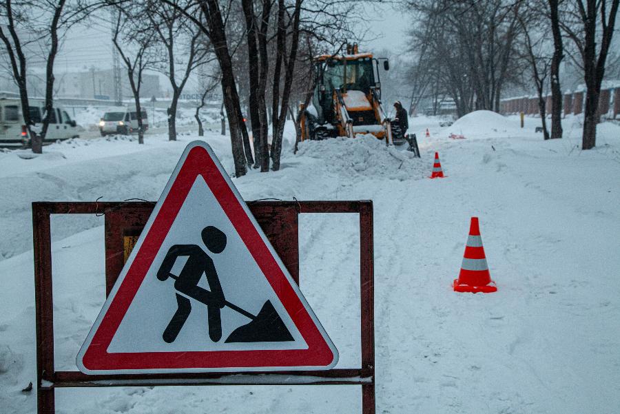 На перекрестке в Калининском районе Челябинска ограничат движение*1