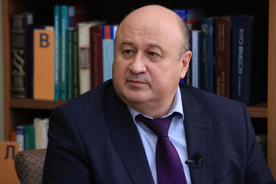 Глава челябинского Облизбиркома объяснил необходимость трехдневных выборов*1